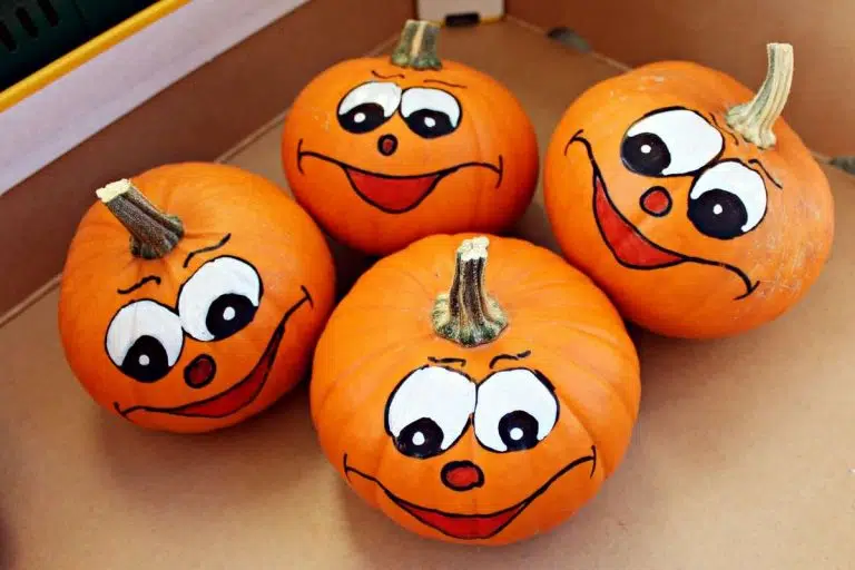 Easy Pumpkin Decorating With a Toddler