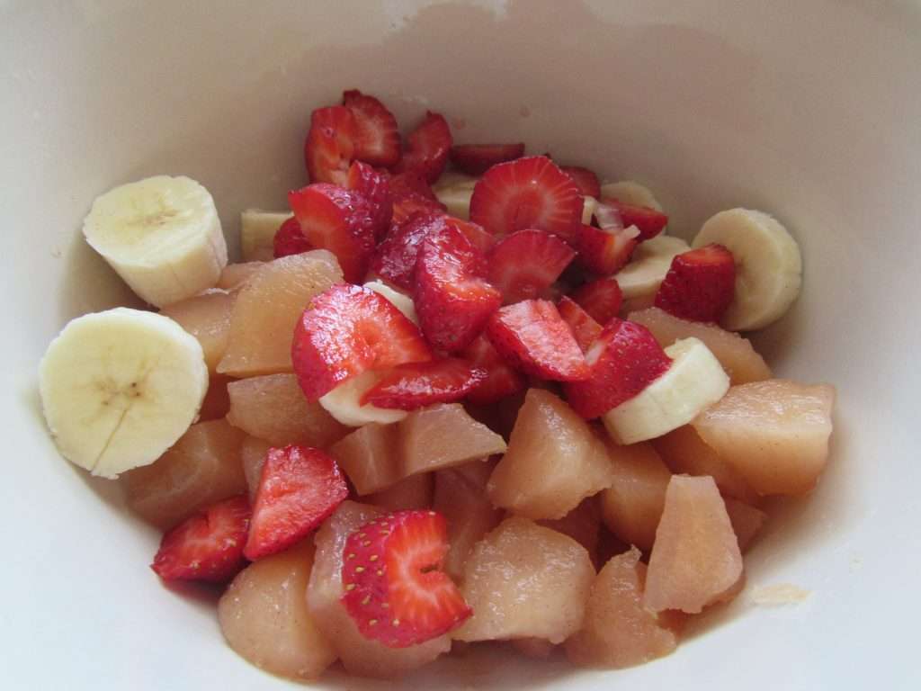 Fruit Dip with Greek Yogurt 8 Bowl of fresh sliced fruit.