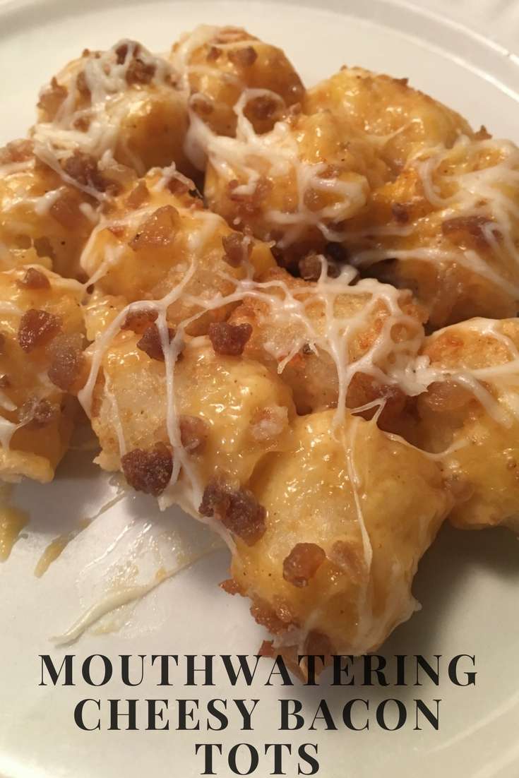 This year's menu will consist of our favorites, but also a new snack: these mouthwatering cheesy bacon tots. They are perfect for parties, or just a night in AND they're super easy to make! #appetizer #snack