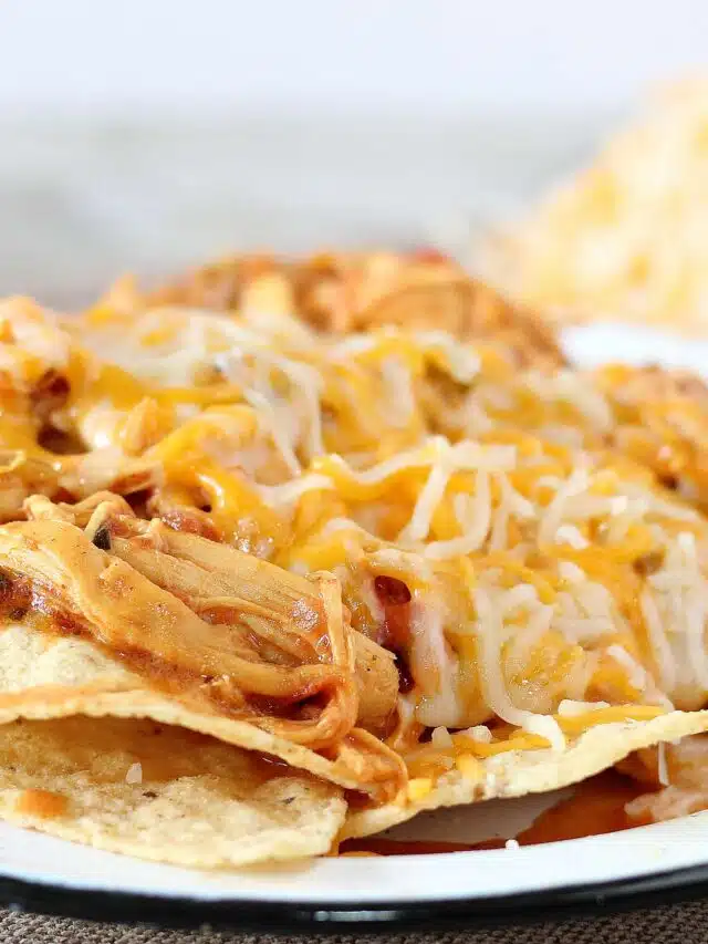 Crockpot Taco Chicken Nachos
