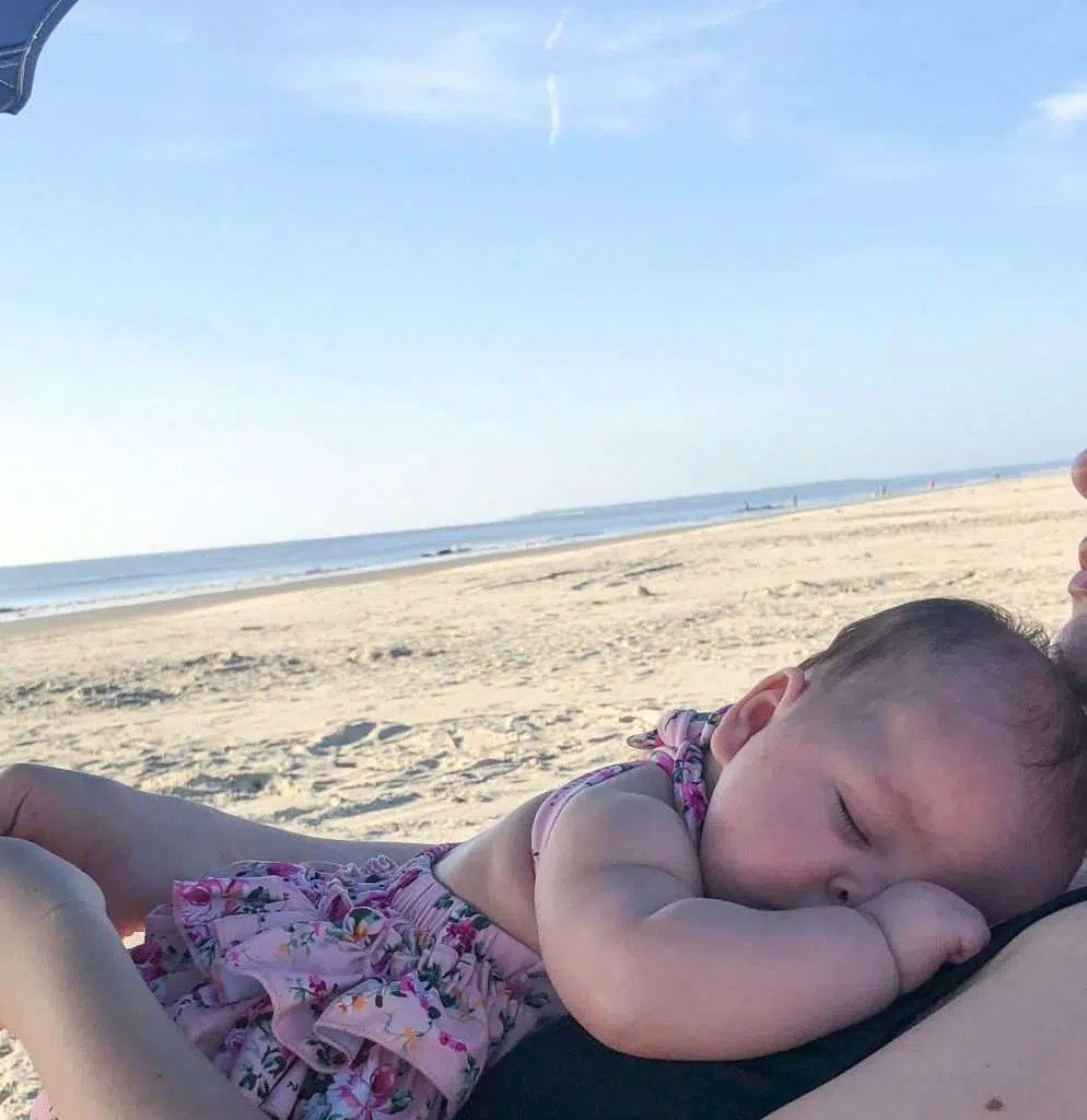 10 Must Haves for Taking Baby to the Beach 9 VhND2zHRIeBWU16Ujrmw