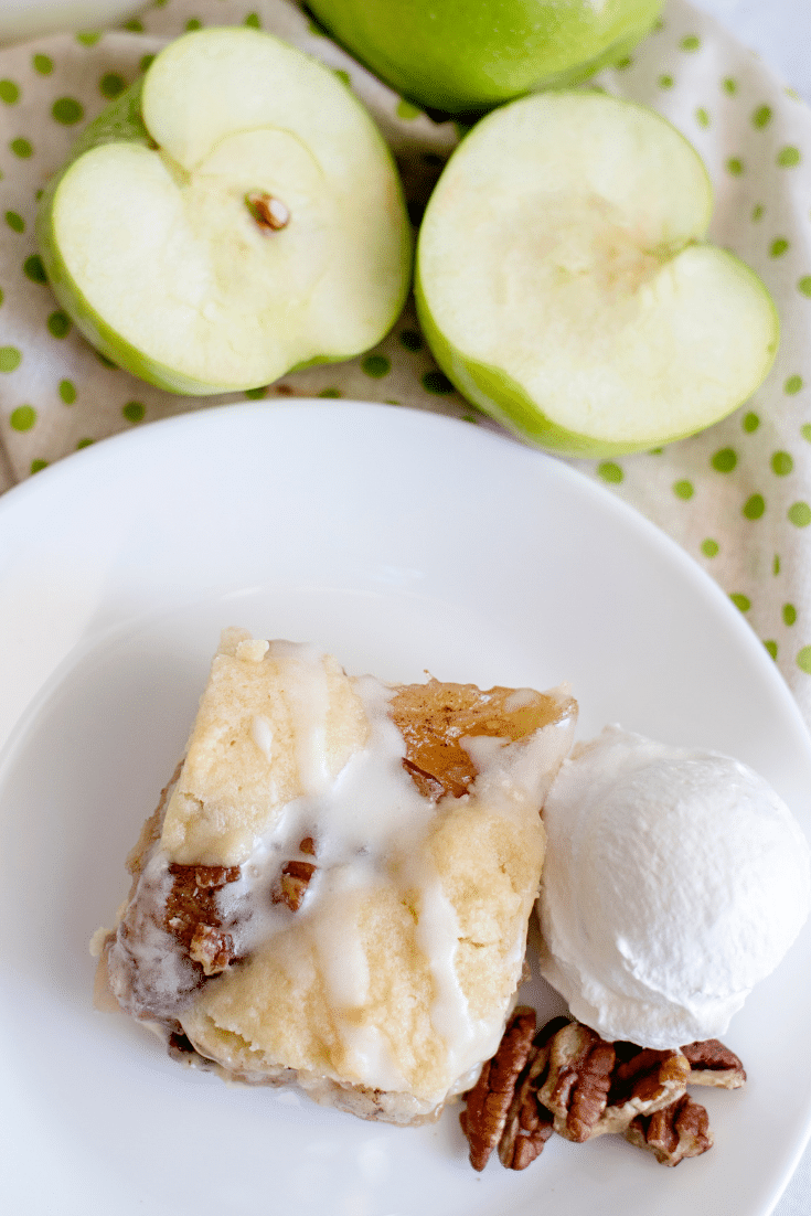 apple pecan pie bar with ice cream