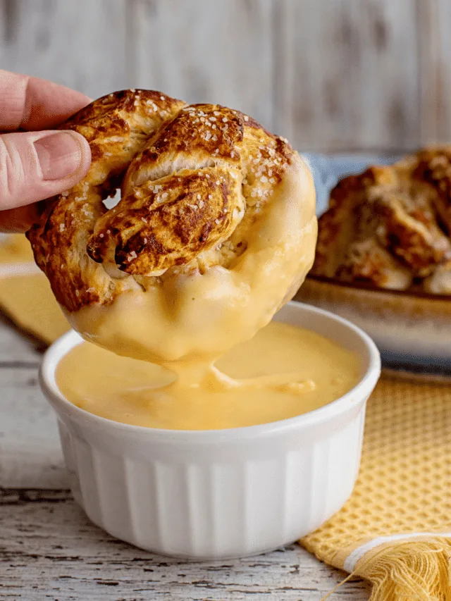 cropped-cheese-sauce-instructions-6-1-1.png