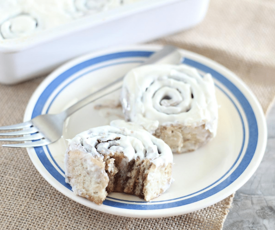 Easy Cinnamon Rolls 8 cinnamon roll on white plate