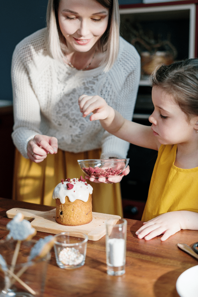10 Ideas to Keep Your Kids Busy at Home 7 mother and daughter baking together
