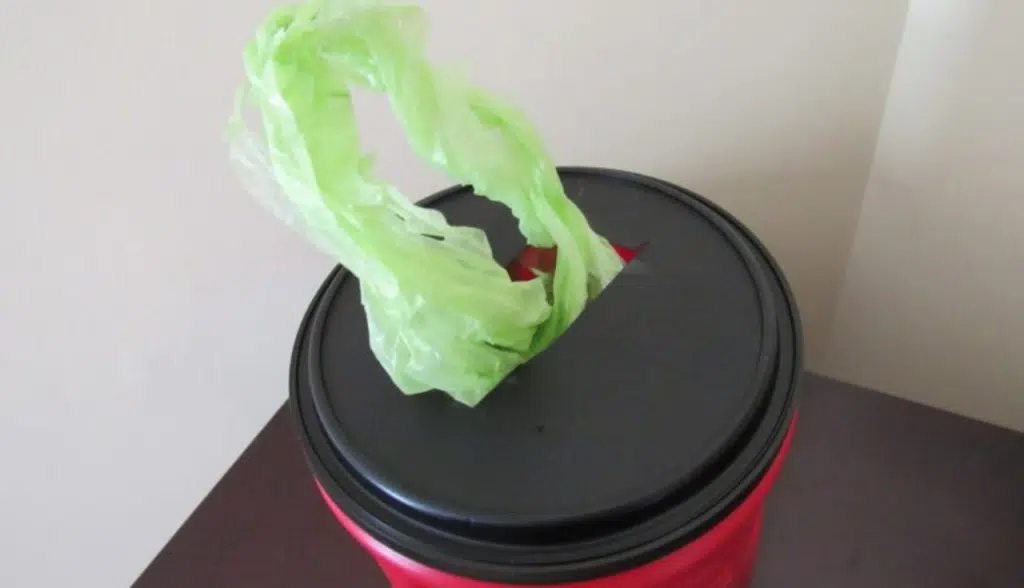4 Step DIY Coffee Can Plastic Bag Holder 4 plastic coffee can holder