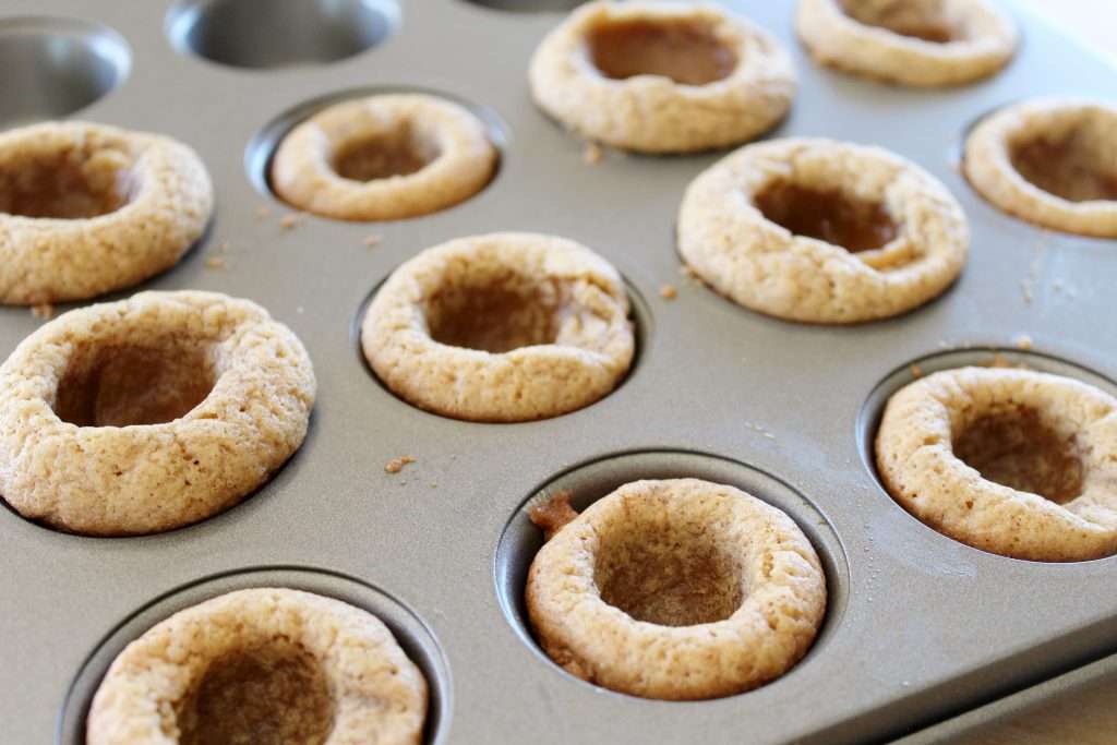 Gingerbread Cupcakes 8 Gingerbread cupcake bases in a mini cupcake pan.