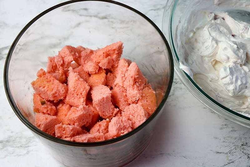 Easy Strawberry Trifle Recipe 8 cake sponge for strawberry trifle recipe