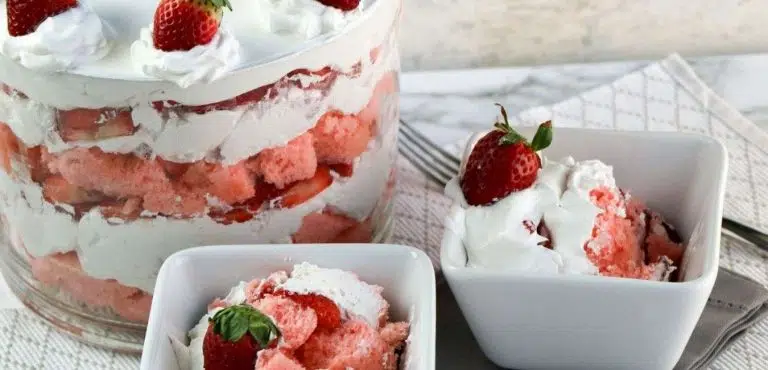 Easy Strawberry Trifle Recipe