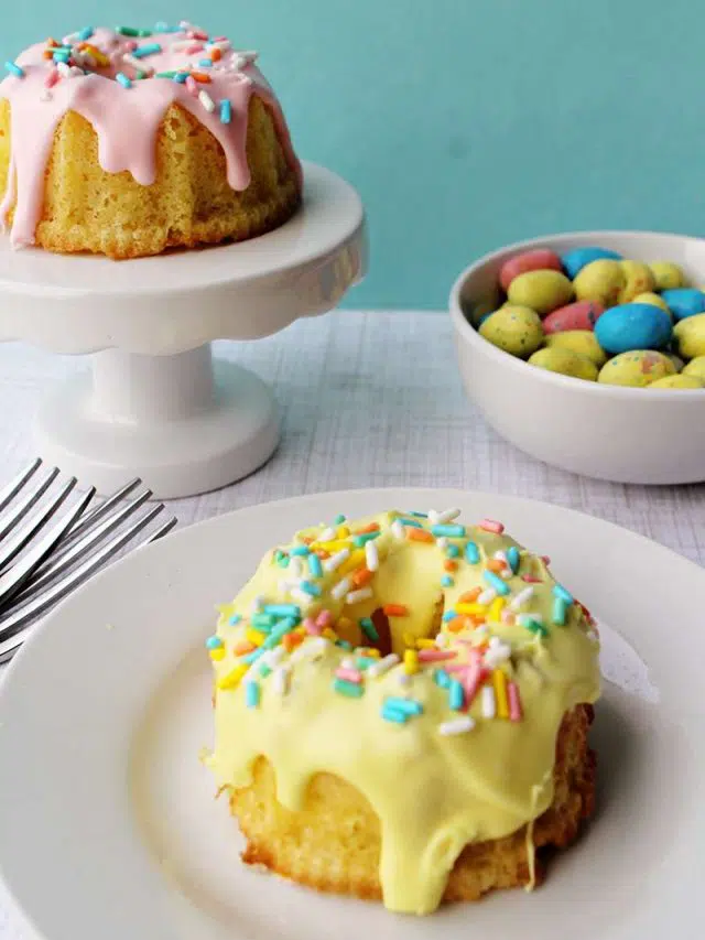 cropped-Easter-Mini-Bundt-Cakes-3.jpg