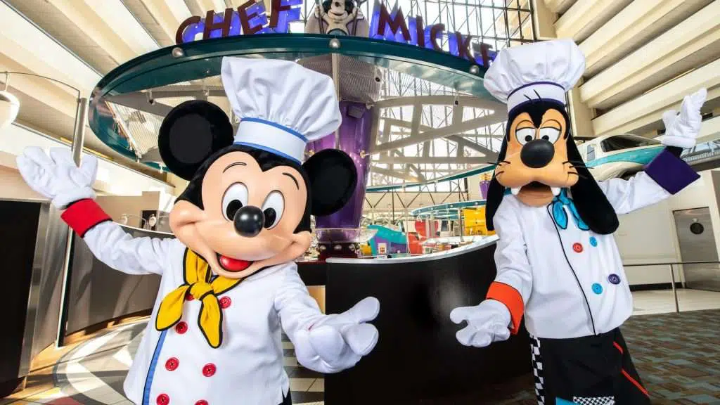 Mickey Mouse & Goofy at Chef Mickey's Restaurant in Disney's Contemporary Hotel.