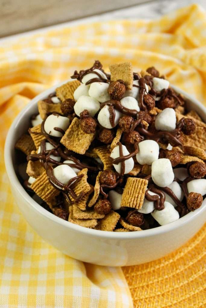 S’mores Cereal Snack Mix 12 S’mores Cereal Snack Mix in a bowl