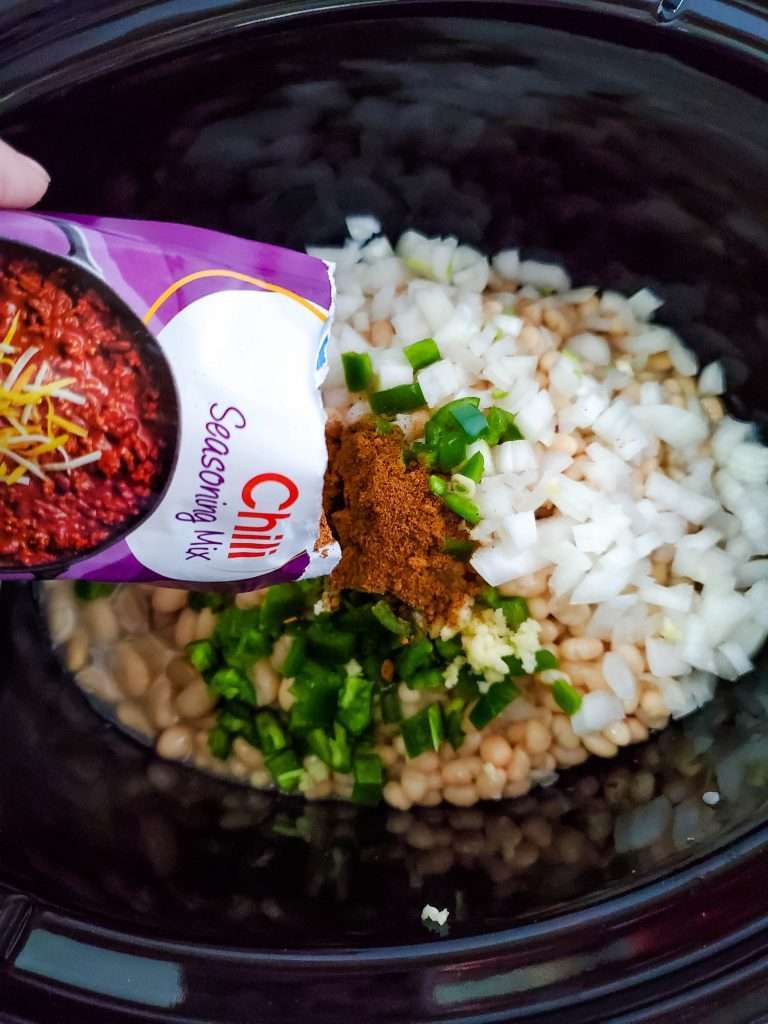 How to Make Chicken Chili in Your Crock Pot 8 20211021 105913