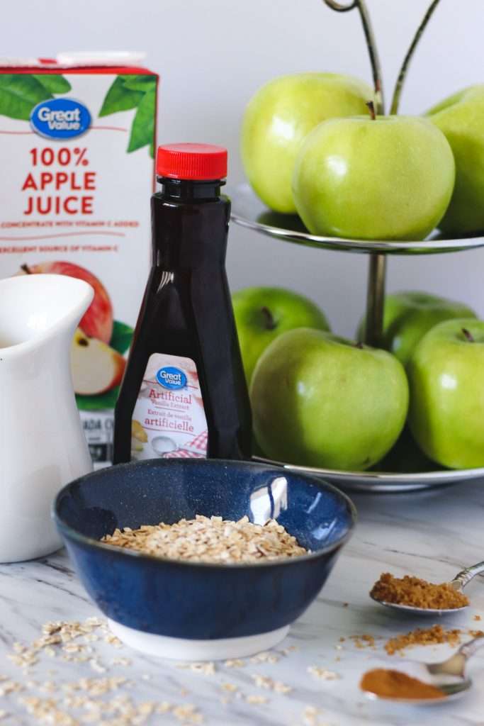 Apple Pie Smoothie 6 ingredients for the apple pie smoothie