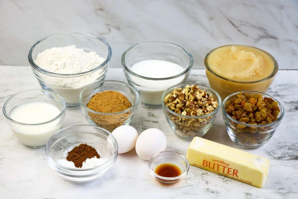 Old Fashioned Applesauce Spice Cake 7 ingredients for Homemade Old Fashioned Applesauce Spice Cake with Golden Raisins