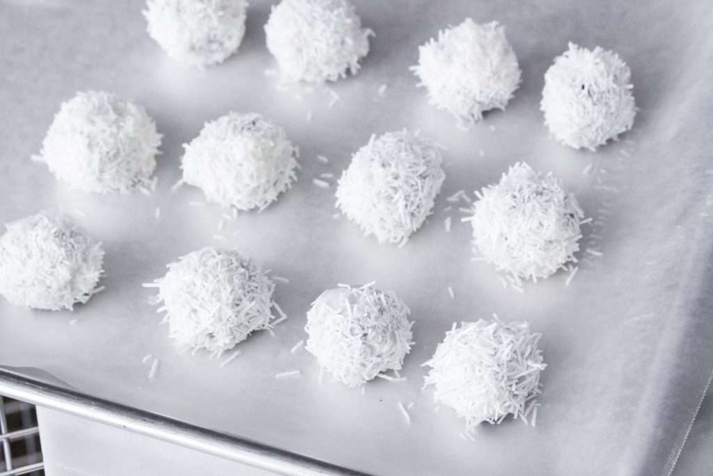 Snowball Oreo Truffles Process 7