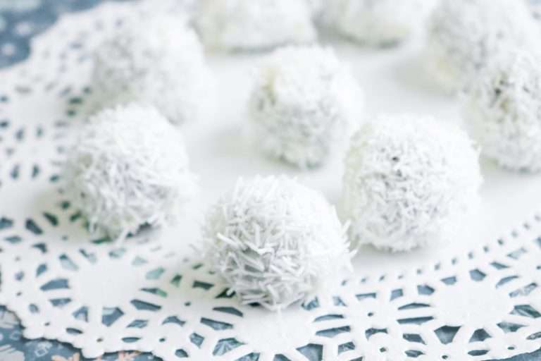 Snowball Oreo Truffles