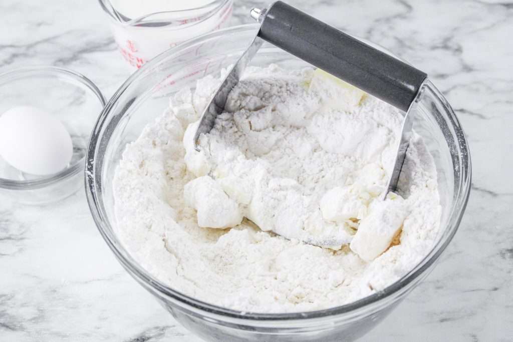 Easy Irish Soda Bread Recipe 6 Irish Soda Bread Process 3