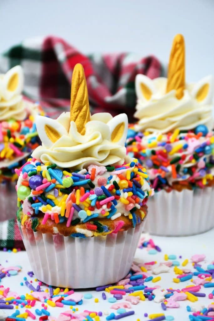 Spring Unicorn Cupcakes 4 spring unicorn cupcakes