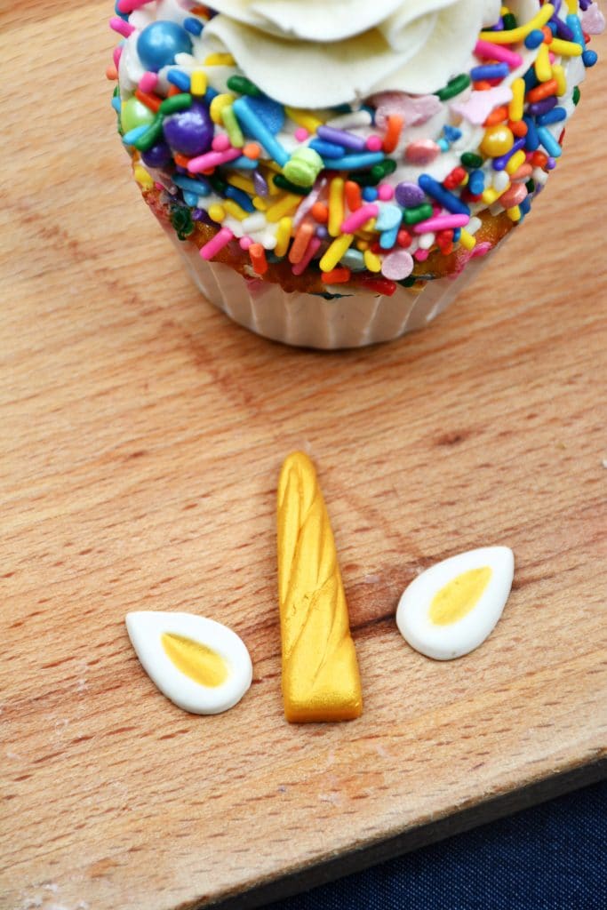 Spring Unicorn Cupcakes 8 wilton unicorn icing decorations