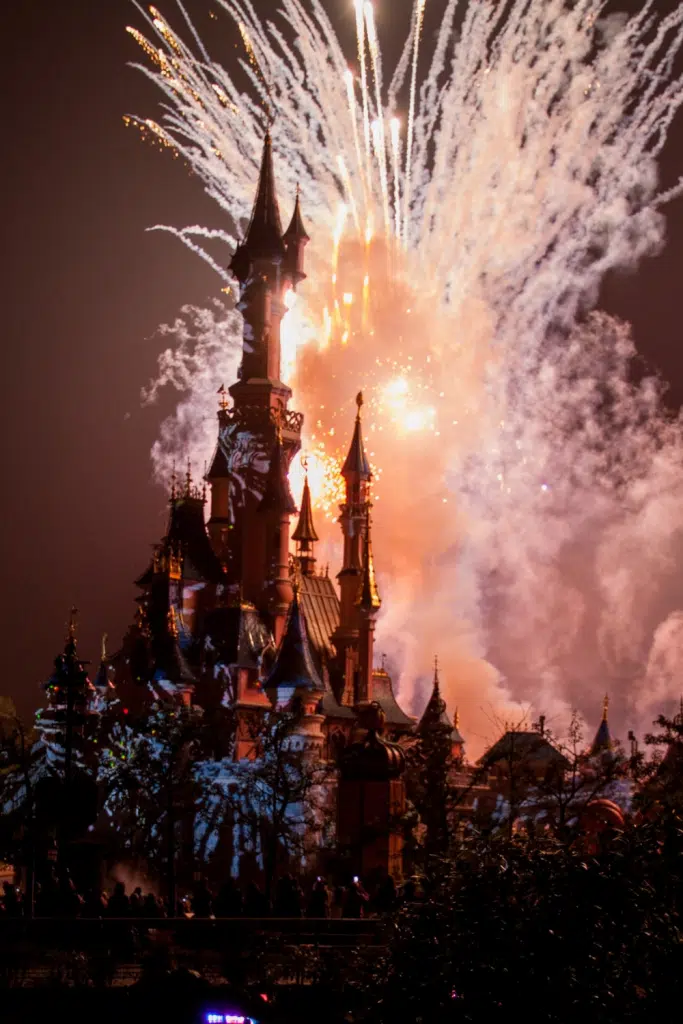 4 Things You Need to Know About Mickey's Very Merry Christmas Party 2022 3 Everything you need to know about Mickey's Very Merry Christmas Party 2022. You'll love having access to these extra details!