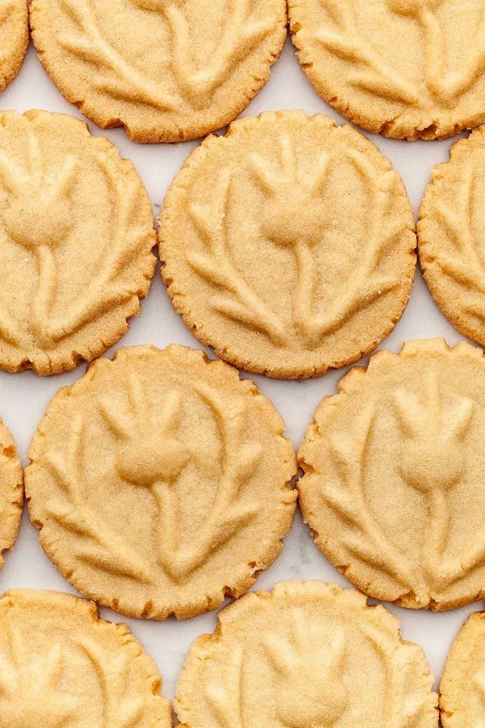 close up of brown sugar shortbread cookies