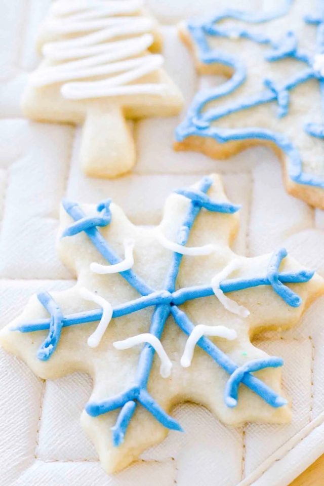 25 Old Fashioned Christmas Sugar Cookie Recipes