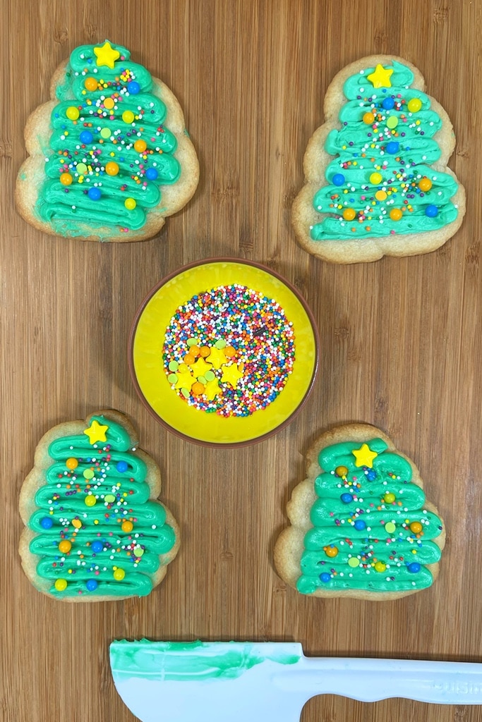 25 Old Fashioned Christmas Sugar Cookie Recipes 20 old fashioned christmas sugar cookie recipes cut out with icing