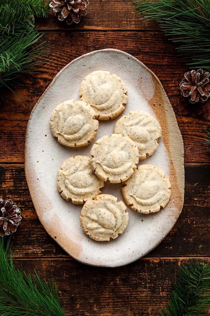 lemon poppyseed shortbread cookies on serving tray