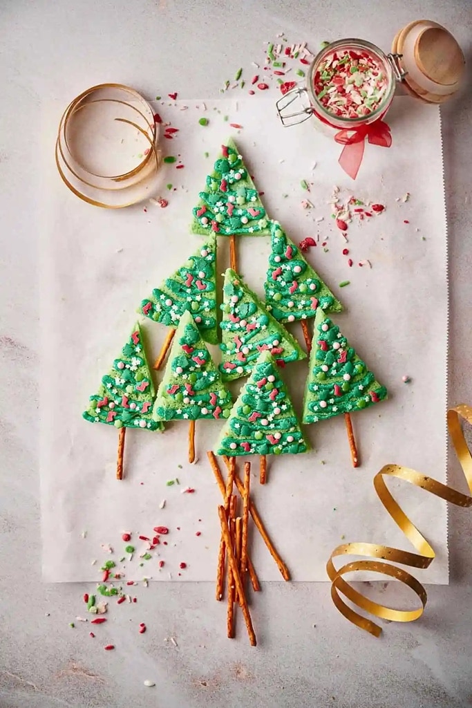 25 Old Fashioned Christmas Sugar Cookie Recipes 21 old fashioned christmas sugar cookie recipes cut out with icing