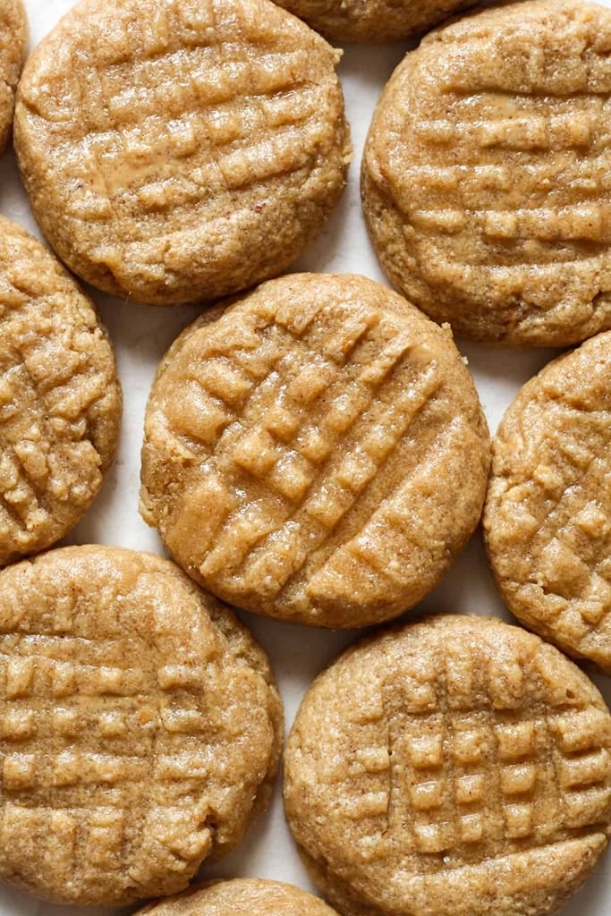 50 Easy Christmas Cookie Recipes with 7 Ingredients or Less 22 soft peanut butter cookies
