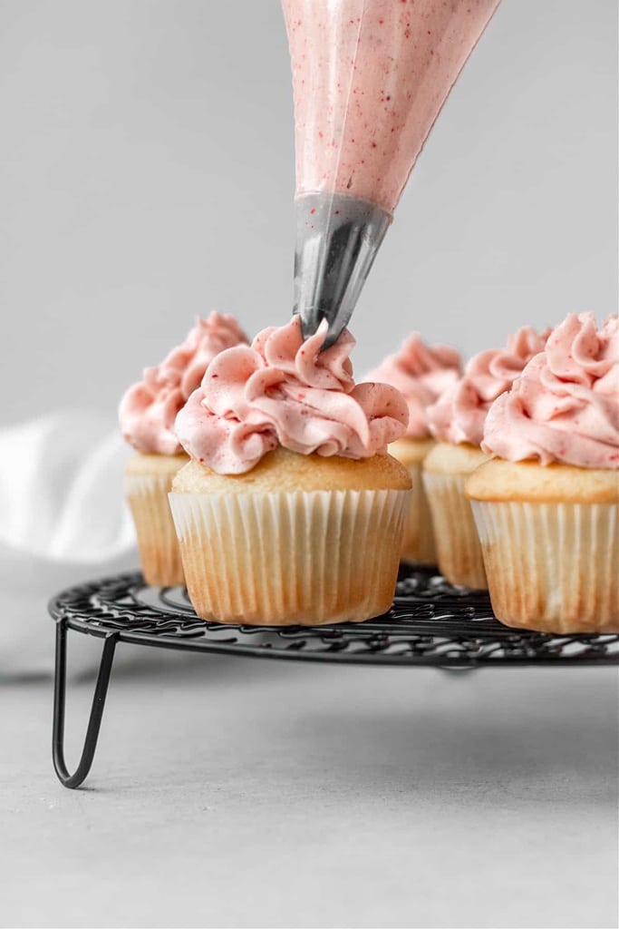 50 Easy Cake Filling Recipe Ideas 7 chocolate, vanilla, red velvet cake