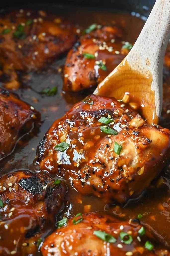 chicken thighs with honey garlic sauce in crock pot 