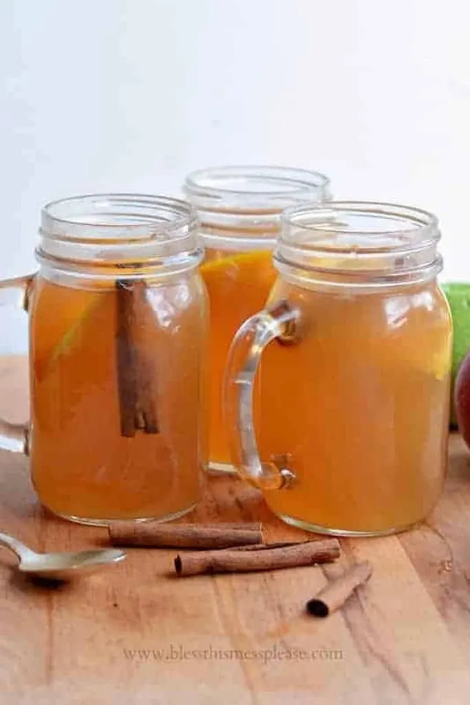 crockpot apple cider in mason jars 