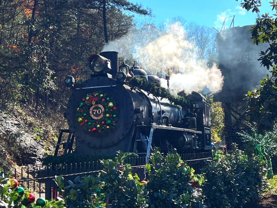 Dollywood Smoky Mountain Christmas The Ultimate Guide