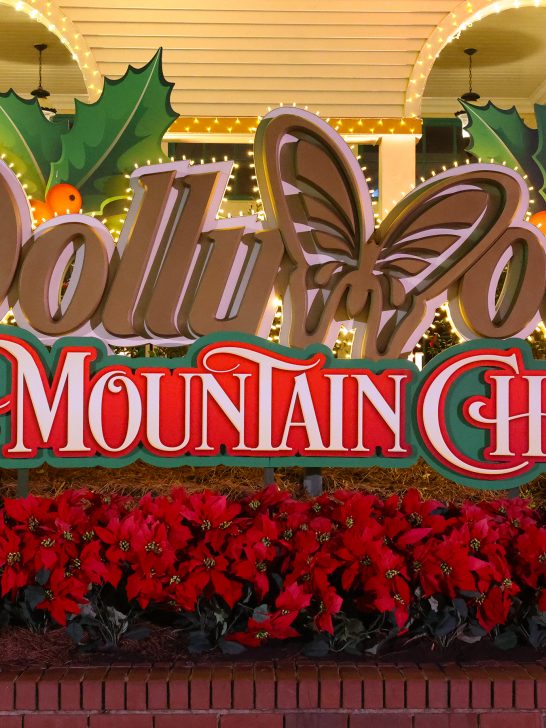 Dollywood Christmas in the Smokies Sign