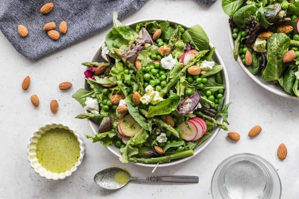 Side Dishes That Go With Venison (25+ Delicious Choices) 17 Spring Salad With Asparagus And Peas